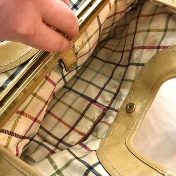 Vintage Coach Ergo Yellow Pleated Leather Kisslock Hobo Purse Bag - Picture 9 of 15